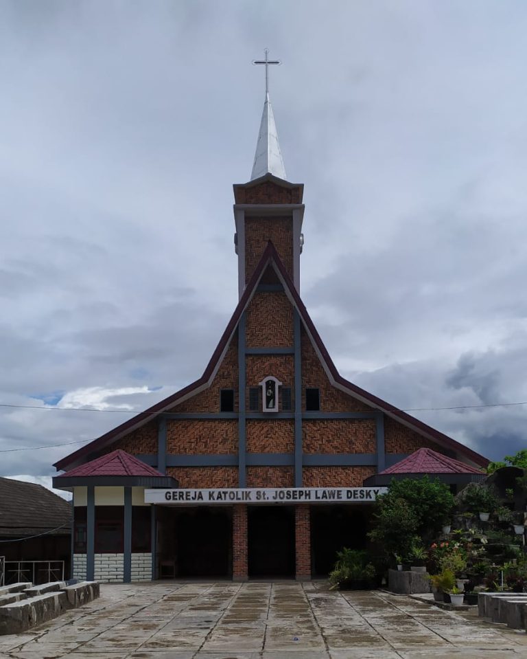 Paroki Lawe Desky