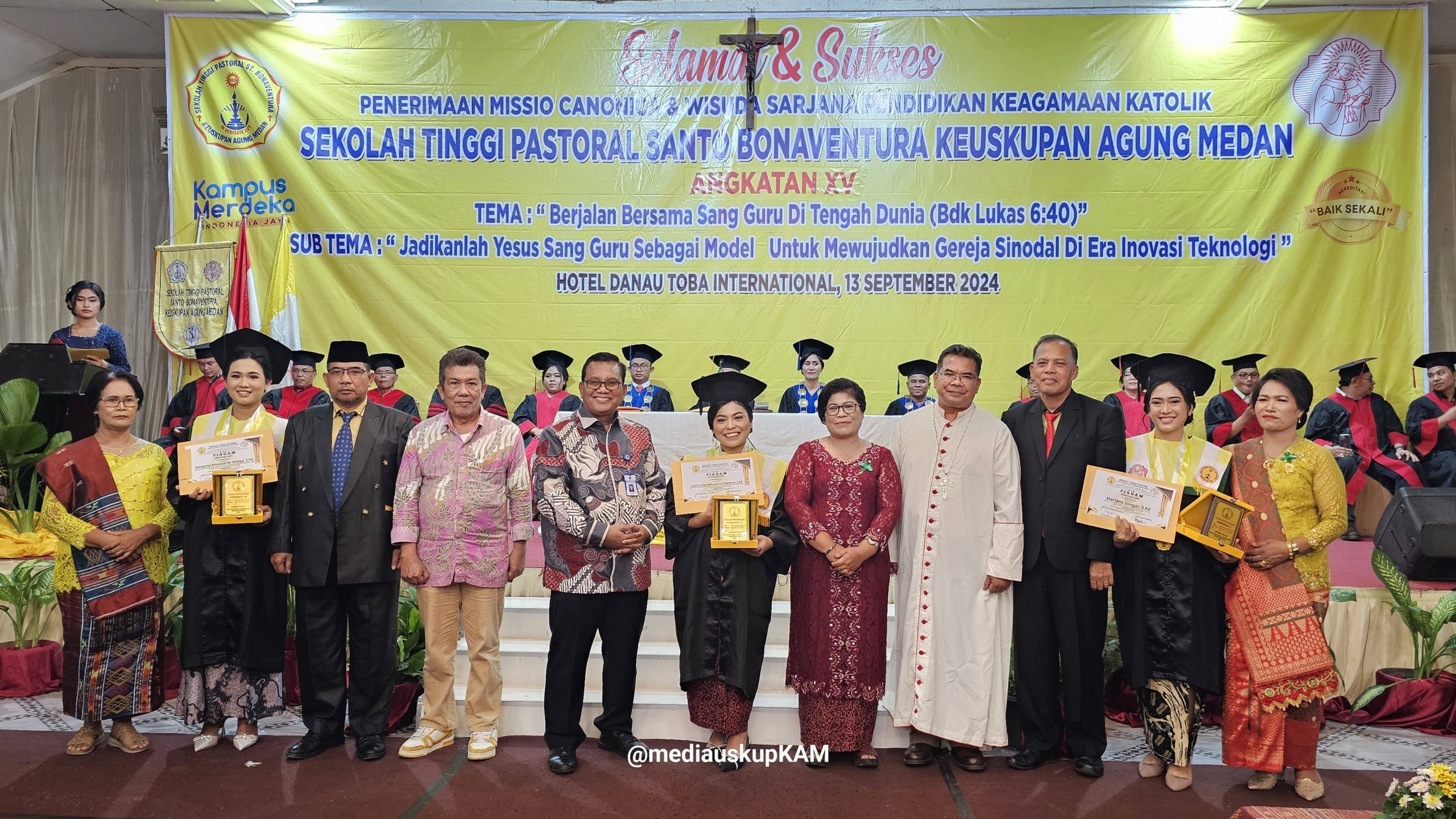 11a.Wisuda STP