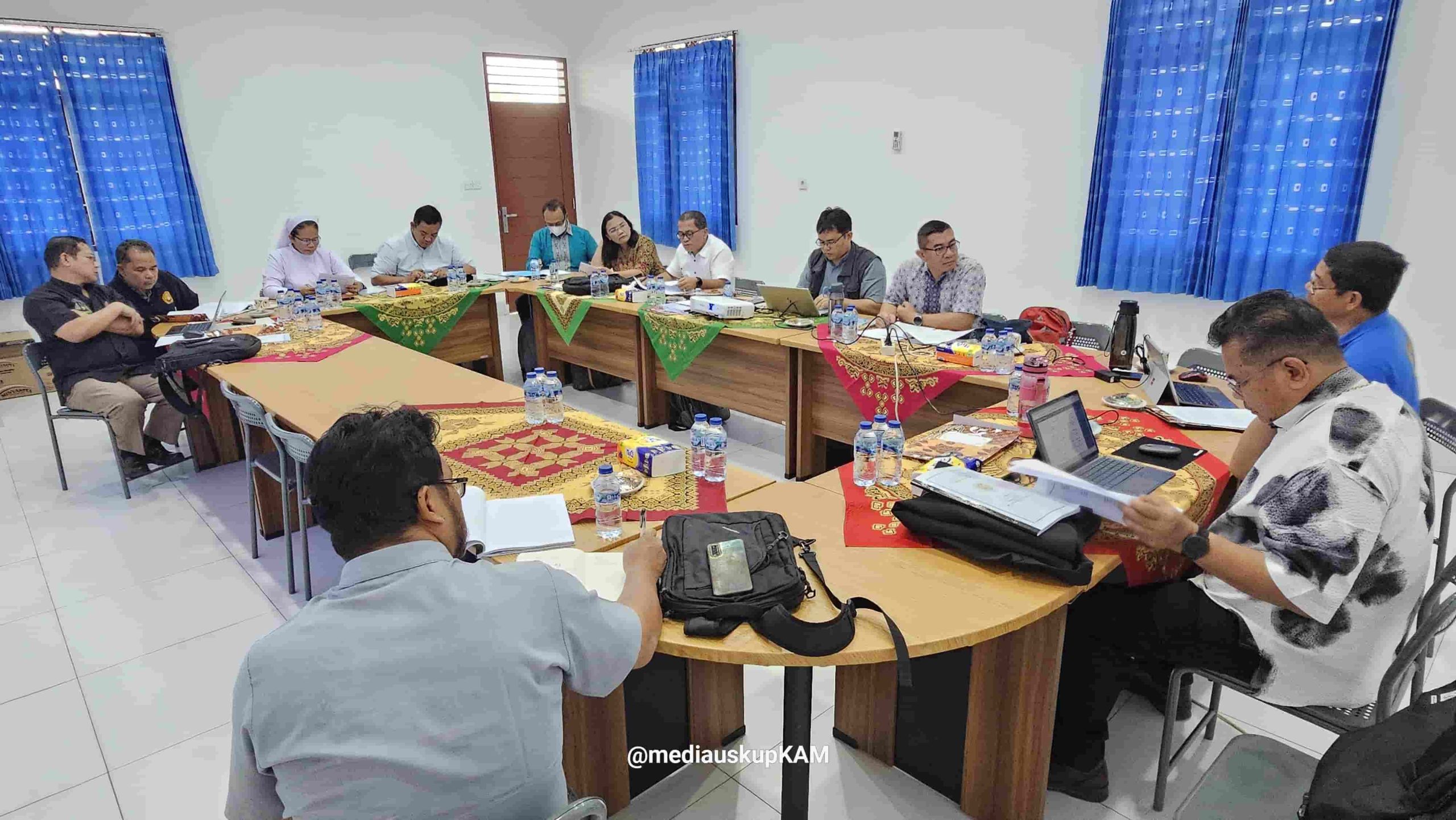 15a.Rapat Tri Organ Pengurus Yayasan Penuh Rahmat-mini 15a.Rapat Tri Organ Pengurus Yayasan Penuh Rahmat-mini