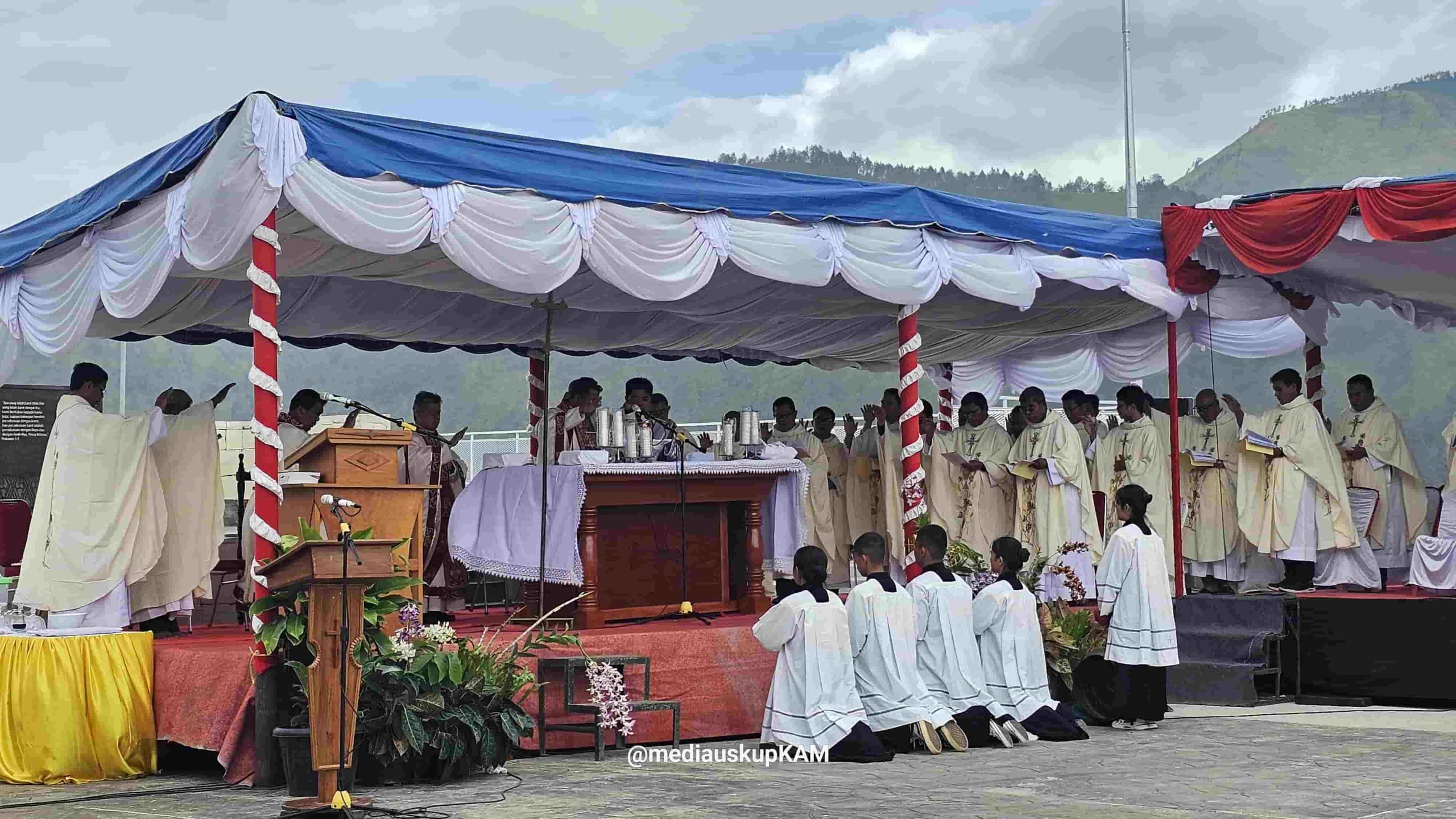 2b.Patung Yesus Sibea-bea-mini 2b.Patung Yesus Sibea-bea-mini